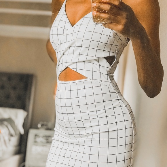 LAST DRESSES LEFT! Window Pane Dress▫️▪️ - Picture 3 of 8